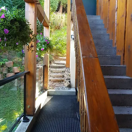 Chalet Deleglise 1 *